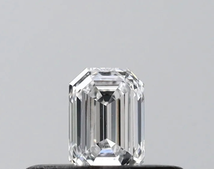 0.19ct emerald lab grown diamond (colour d, clarity vs1, igi certified)
