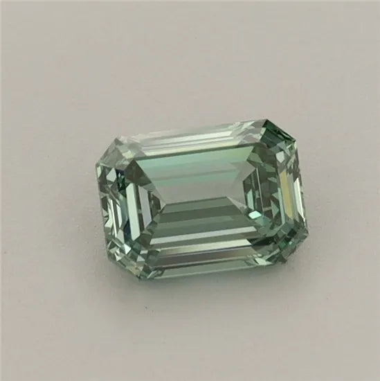 0.56ct Emerald Lab Grown Diamond (Colour Fancy Vivid Green, Clarity VVS2, IGI Certified)