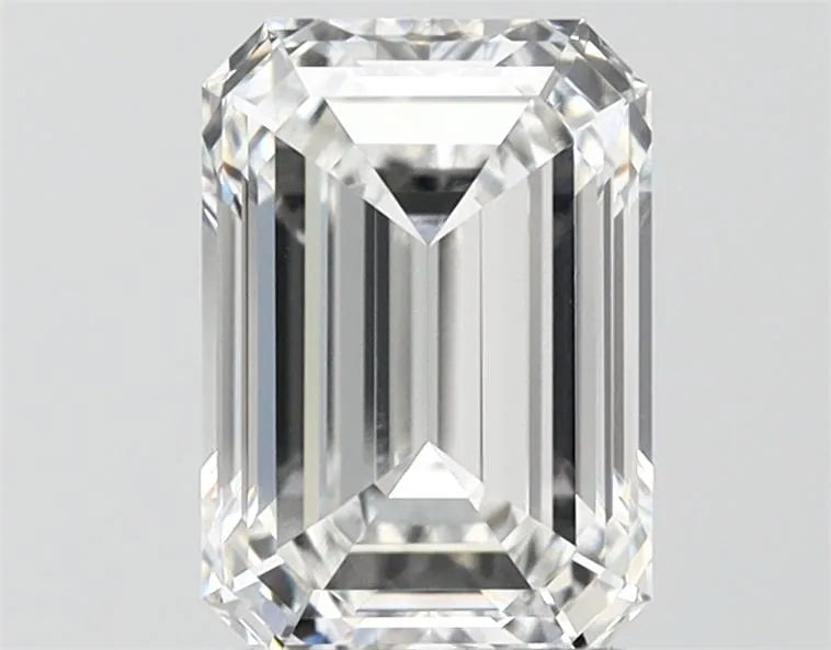 2.10ct emerald lab grown diamond (colour e, clarity if, igi certified)
