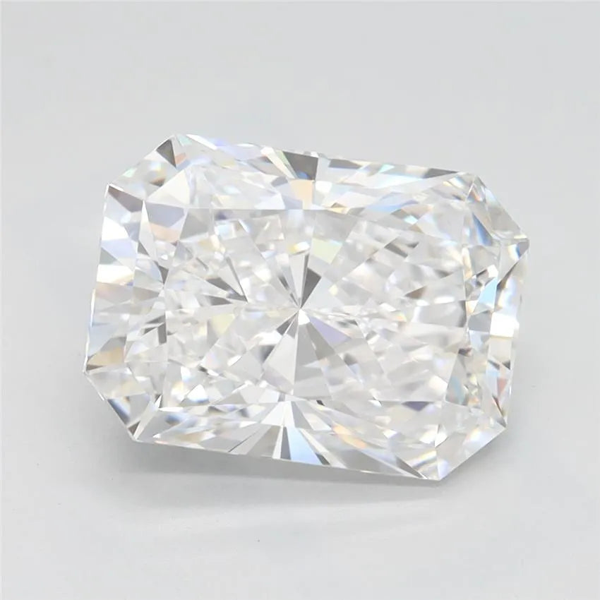 3.09ct Radiant Lab Grown Diamond (Colour D, Clarity VVS1, IGI Certified)
