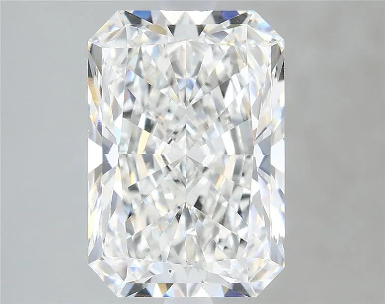 3.26ct Radiant Lab Grown Diamond (Colour F, Clarity VS1, IGI Certified)