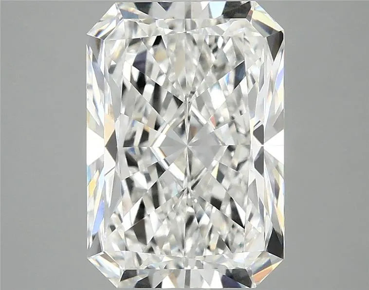 4.03ct radiant lab grown diamond (colour f, clarity vvs2, igi certified)